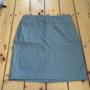 Light grey pencil skirt